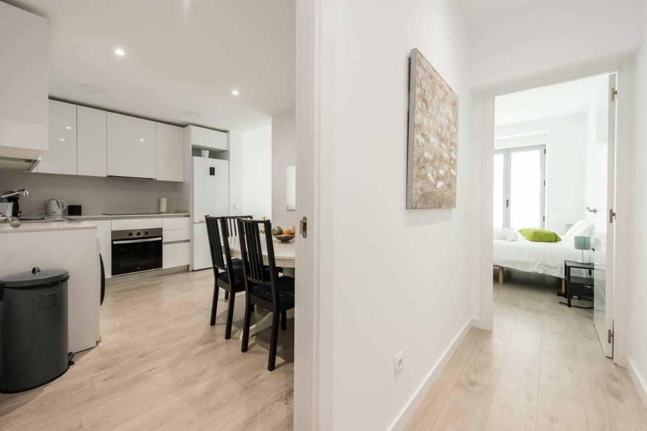 Modern With Ideal Location Next To Atocha Station Мадрид Екстериор снимка